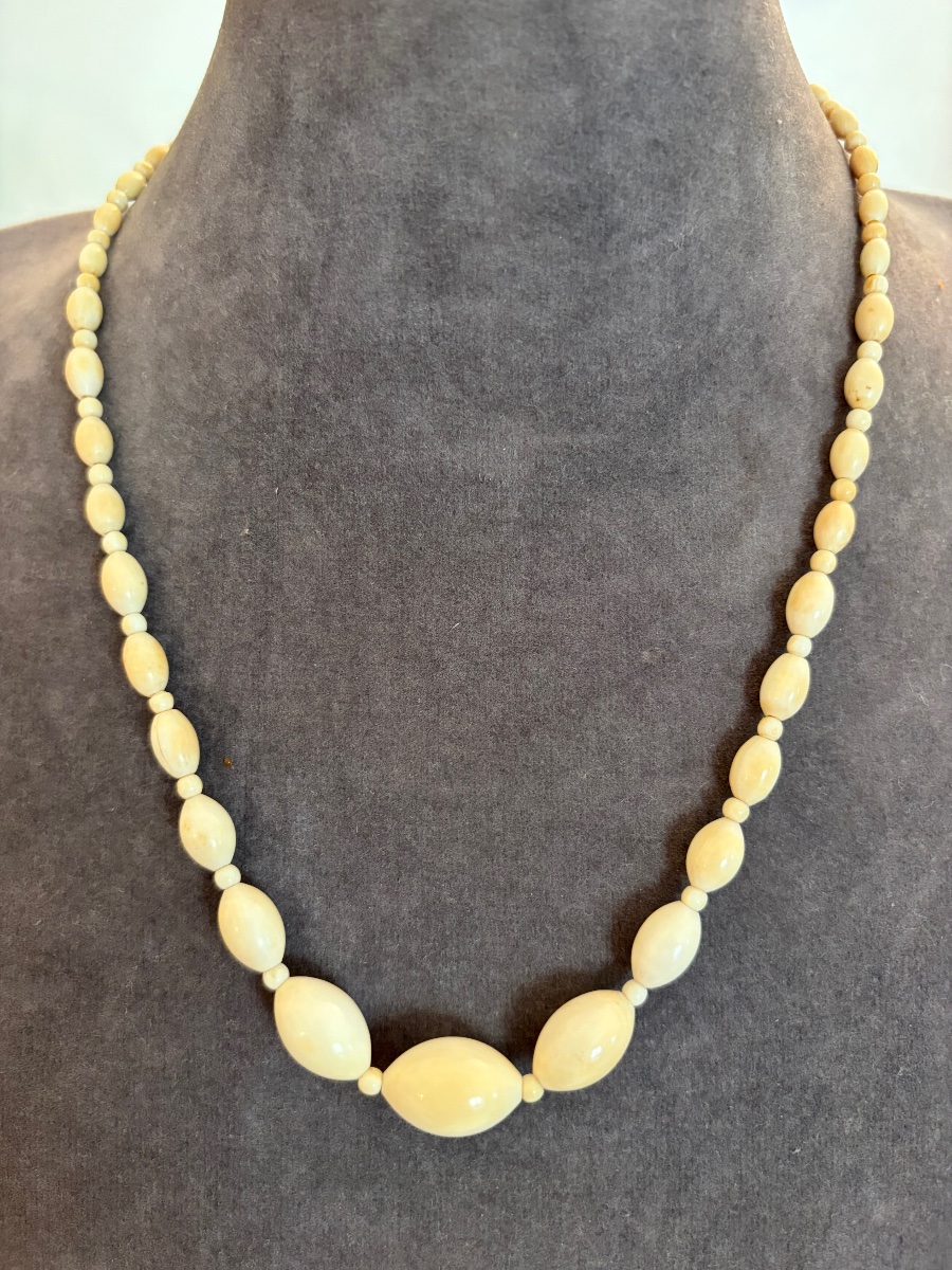 Antique Ivory Necklace -photo-4