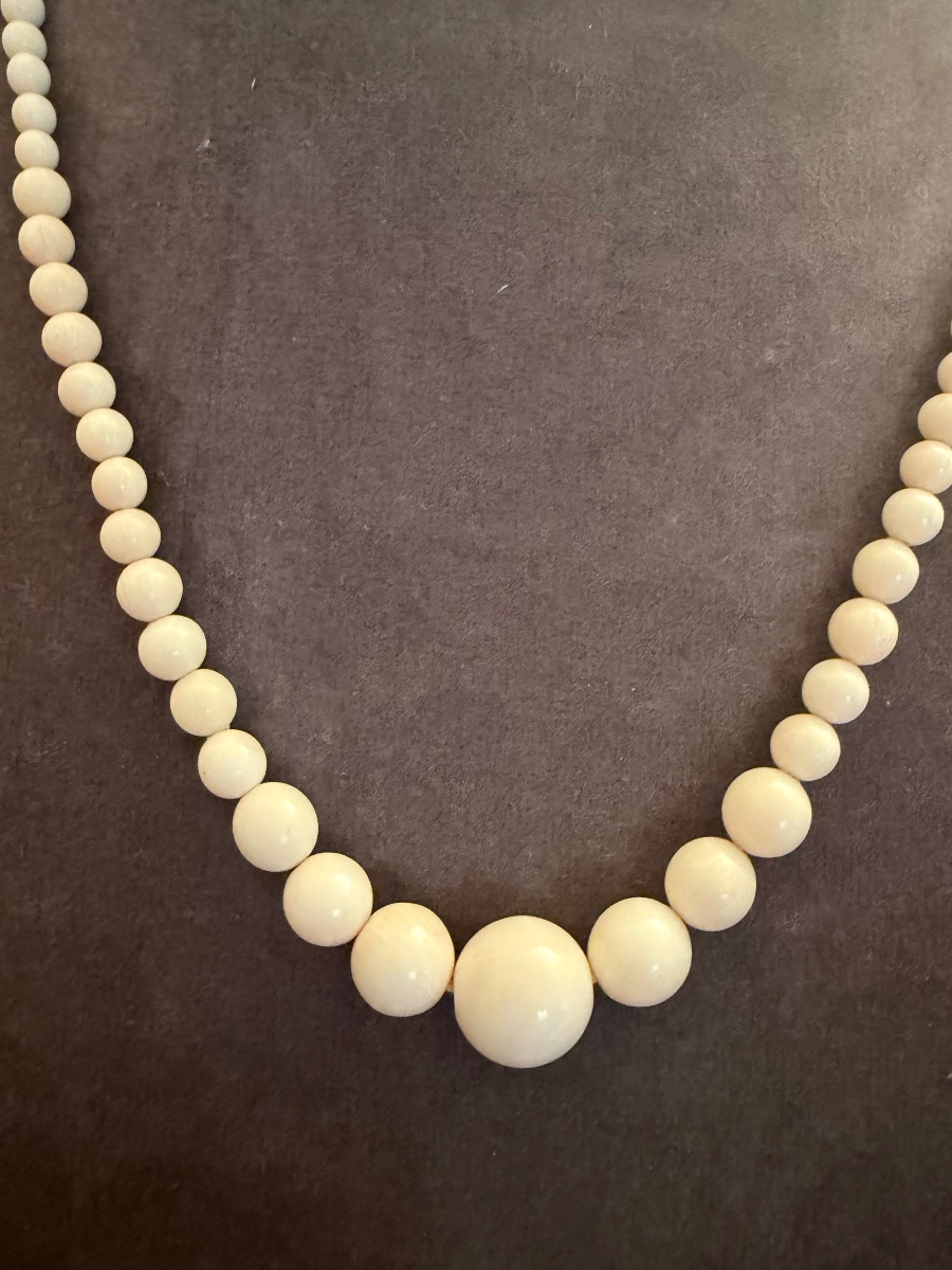 Collier ancien ivoire 