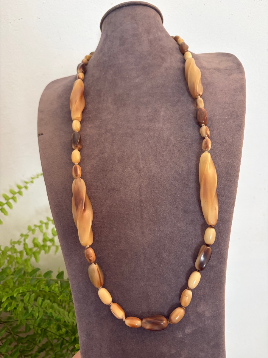 Long Necklace With Horn Accents -photo-2