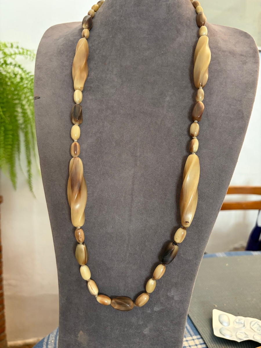 Long Necklace With Horn Accents -photo-3