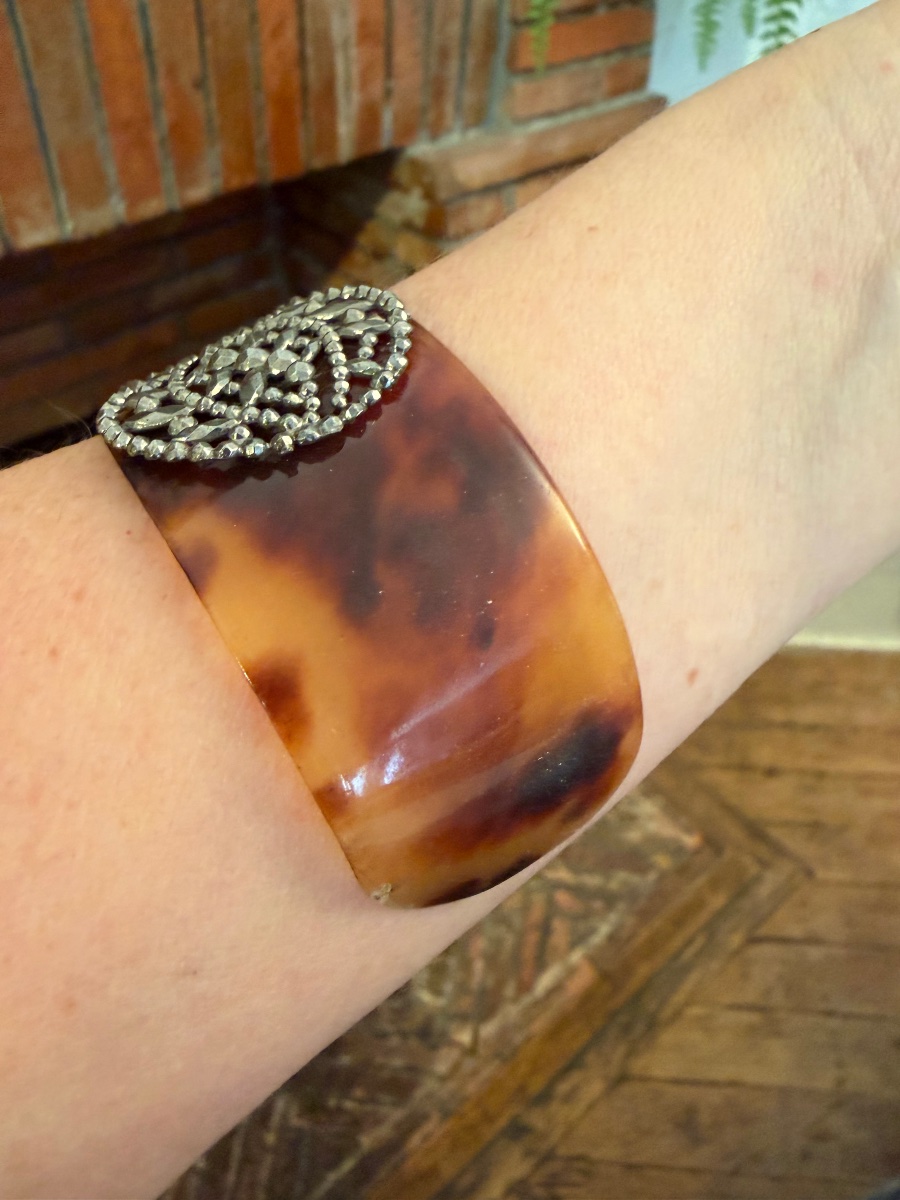 Horn And Steel Cuff Bracelet -photo-2