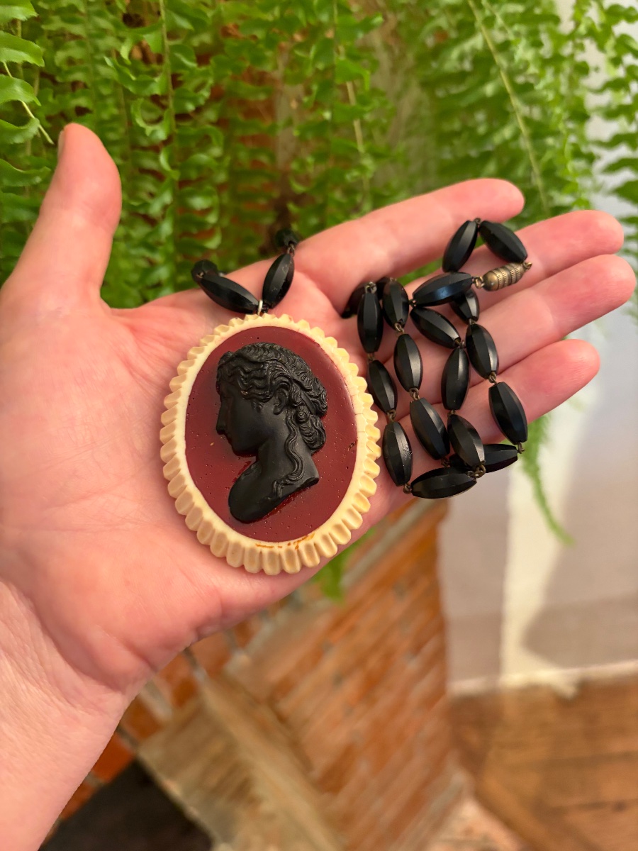 Cameo Necklace -photo-2
