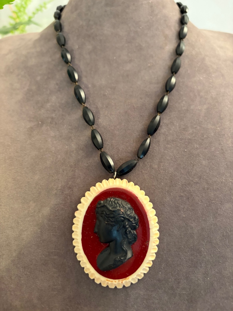 Cameo Necklace -photo-6
