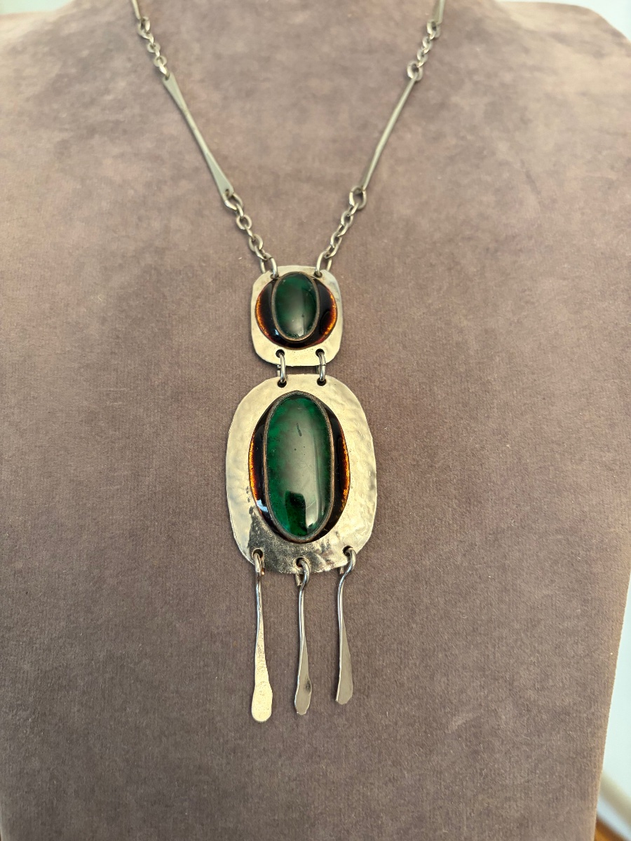 Collier métal  argenté  , émaux -photo-3