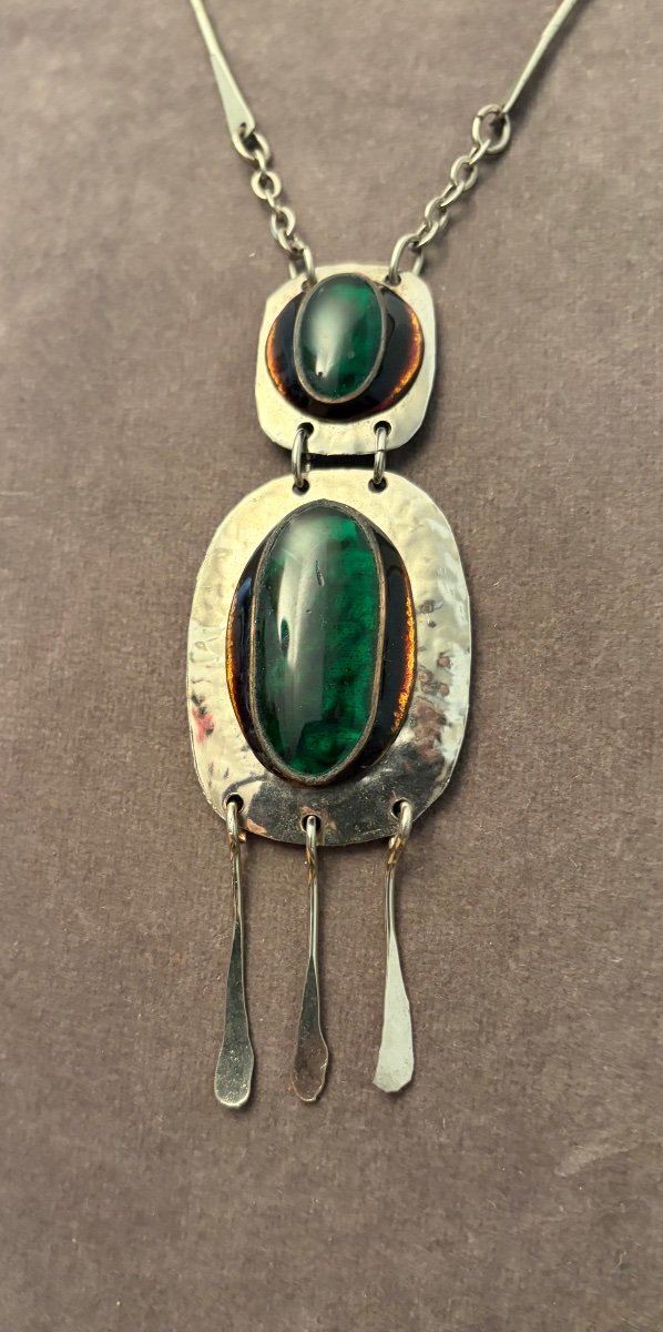 Collier métal  argenté  , émaux -photo-4