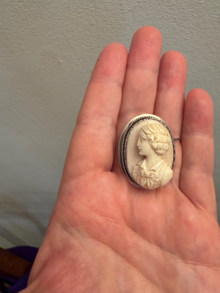 Napoleon III Ivory Cameo Brooch-photo-2