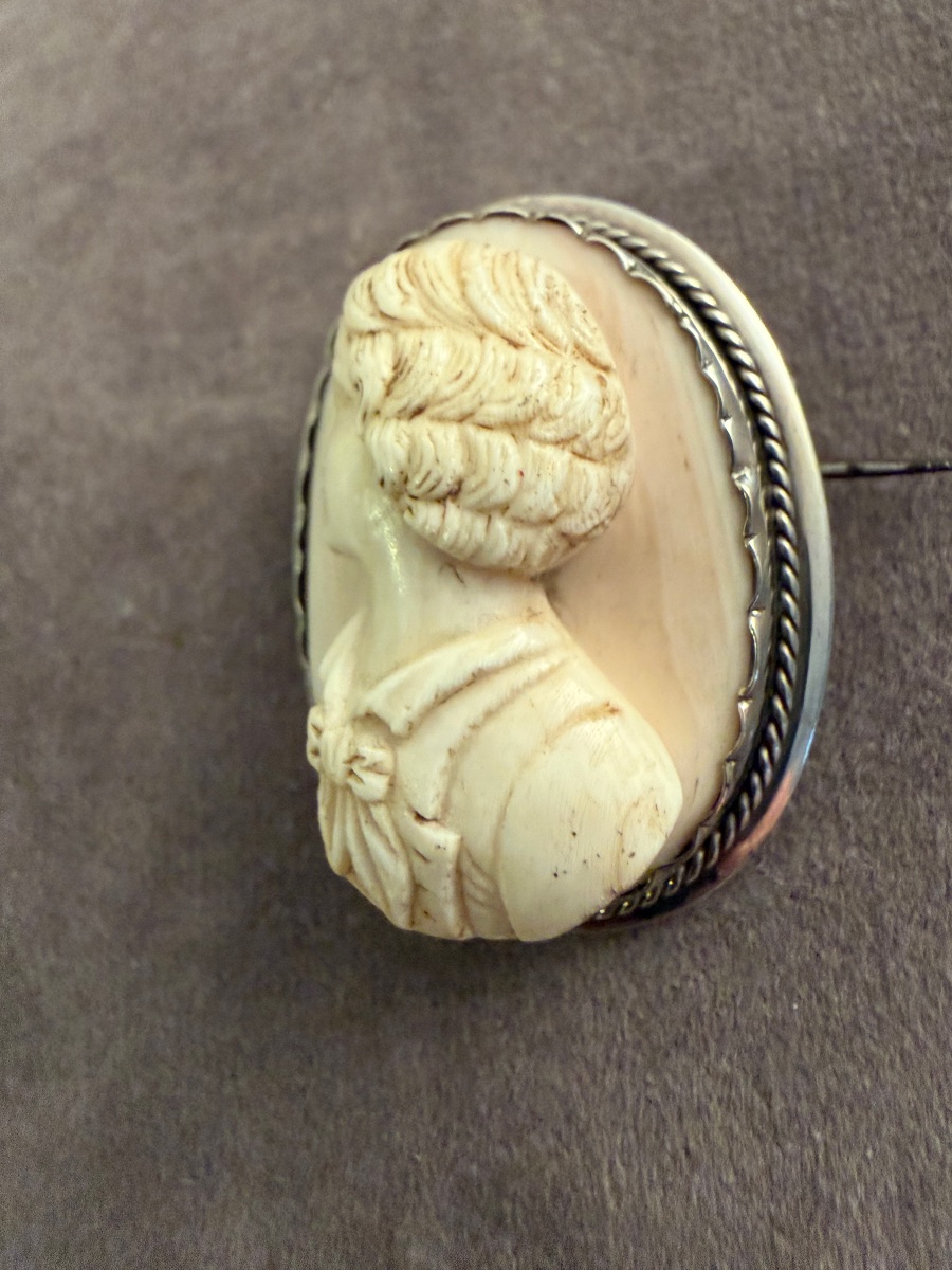 Napoleon III Ivory Cameo Brooch-photo-2
