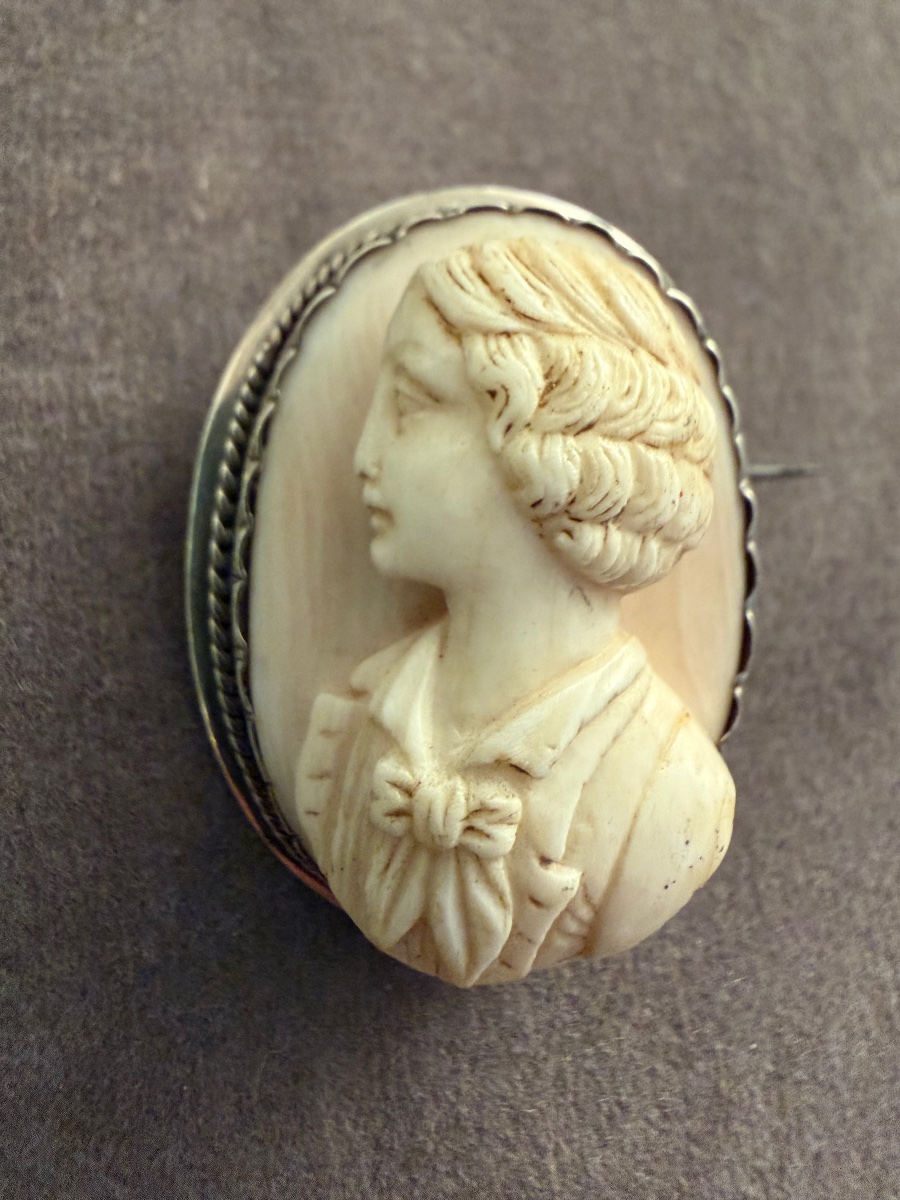 Napoleon III Ivory Cameo Brooch