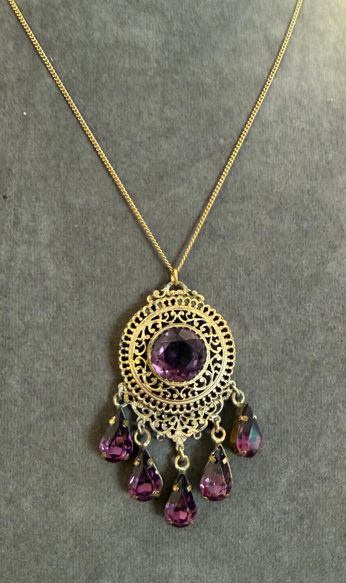 Pendentif  ancien métal doré 