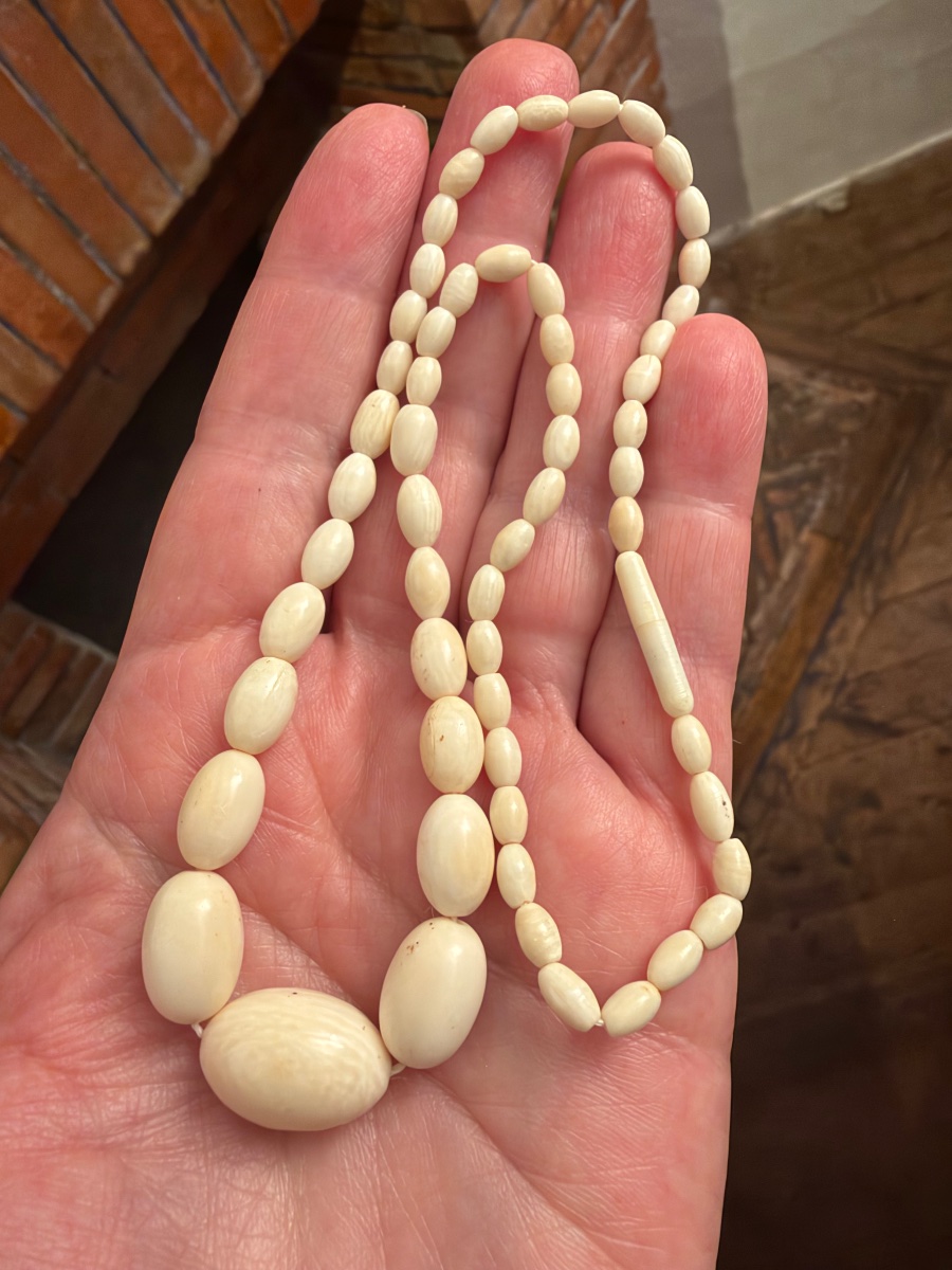 Antique Ivory Necklace -photo-4