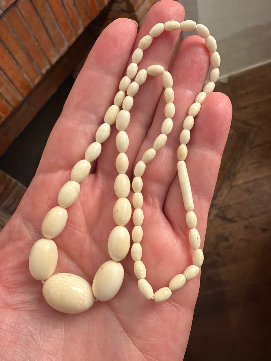 Antique Ivory Necklace -photo-4