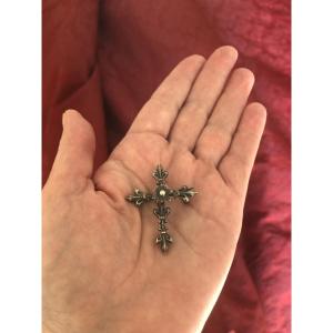 Croix argent  fleur de lys 
