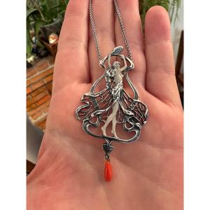 Art Nouveau Pendant