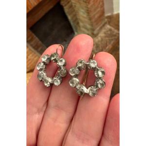 Boucles d’oreilles anciennes