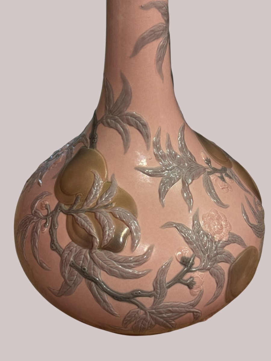 Beau Vase en Porcelaine "Pêches Roses" - Lladró, c. 1970-photo-3