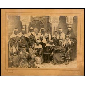 Maison Linares (1920s) - Beautiful Photo With Tourists Dressed As Arabs Taken At The Alhambra