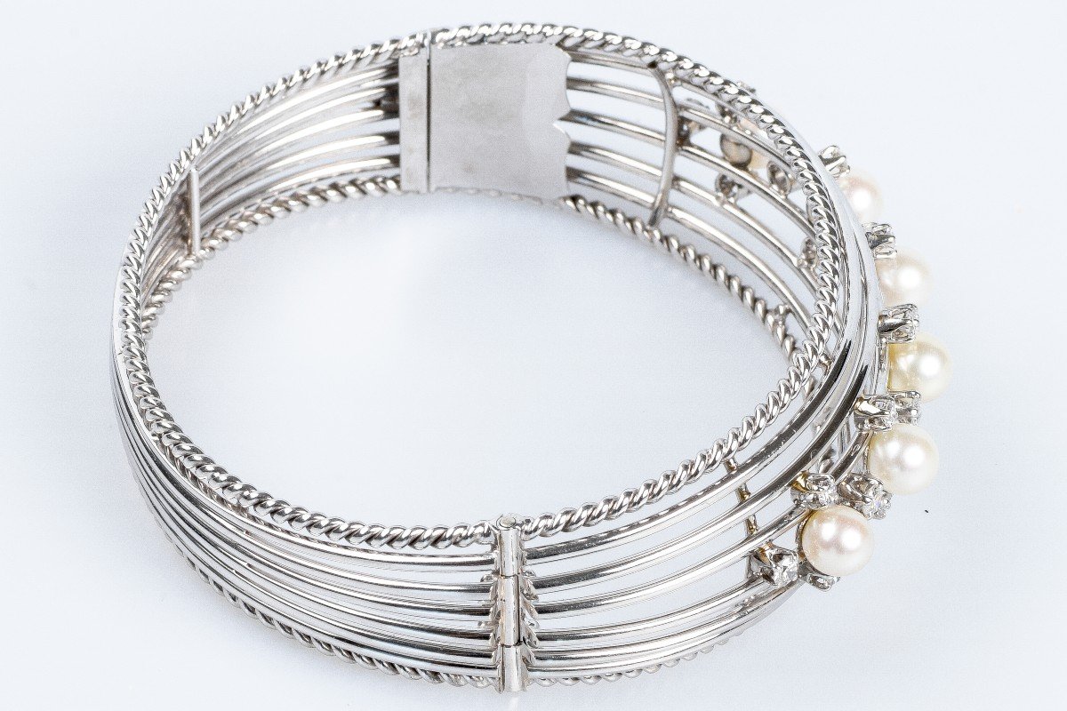 Hinged Half Bangle Bracelet In 18k Corded White Gold-photo-3