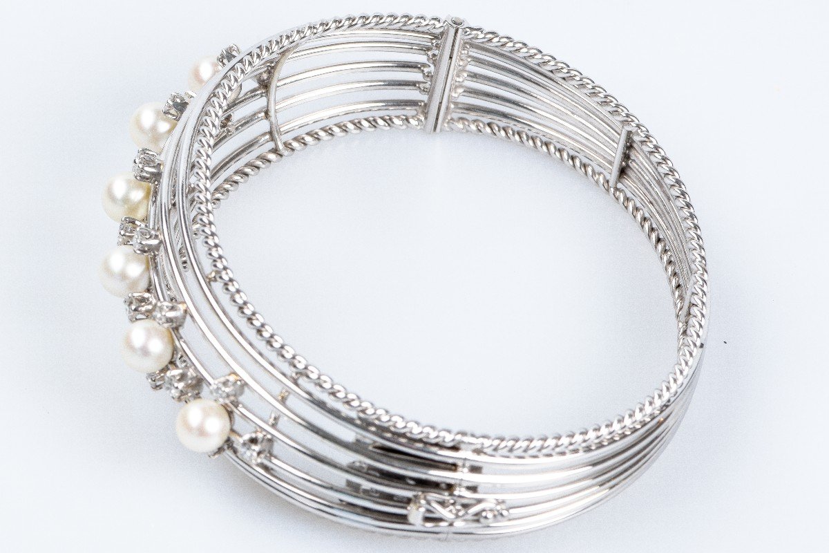 Hinged Half Bangle Bracelet In 18k Corded White Gold-photo-4