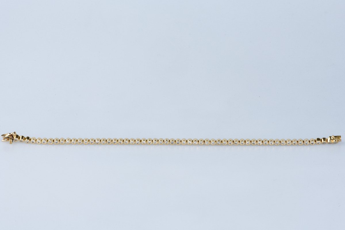 18-karat Yellow Gold Bracelet Adorned With 56 Diamonds-photo-2