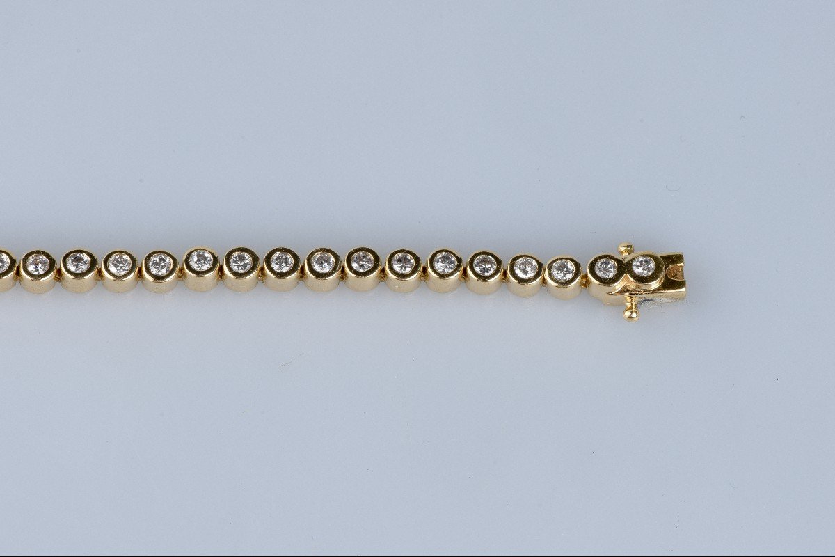 18-karat Yellow Gold Bracelet Adorned With 56 Diamonds-photo-2