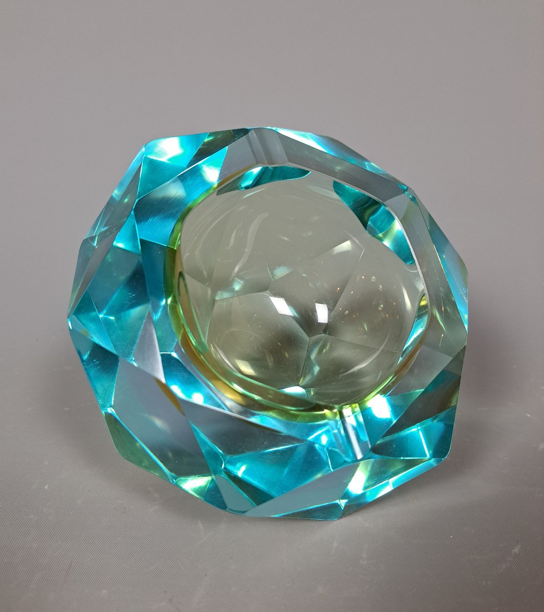 Cendrier ou vide-poche en verre de Murano.