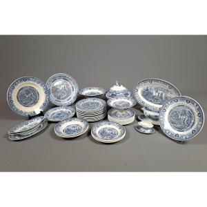 Yeddo Dinner Service, From Sarreguemines, Late 19th/early 20th Century.