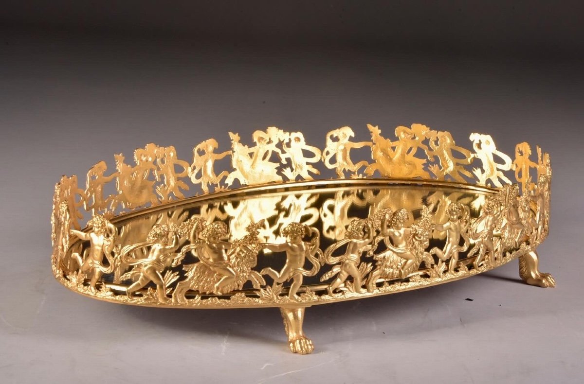 A Large Circular Gilt Bronze Centerpiece With Mirror From The 19th Century-photo-3