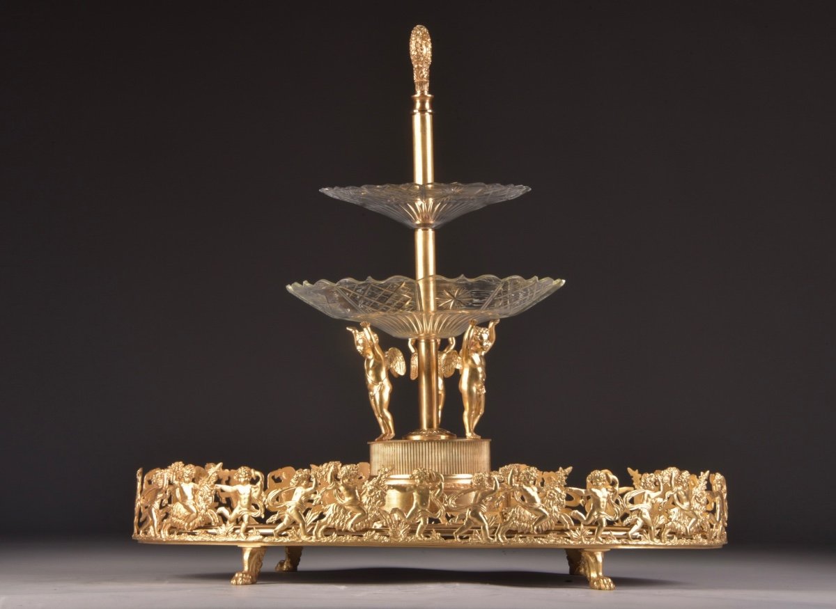 A Large Circular Gilt Bronze Centerpiece With Mirror From The 19th Century-photo-4