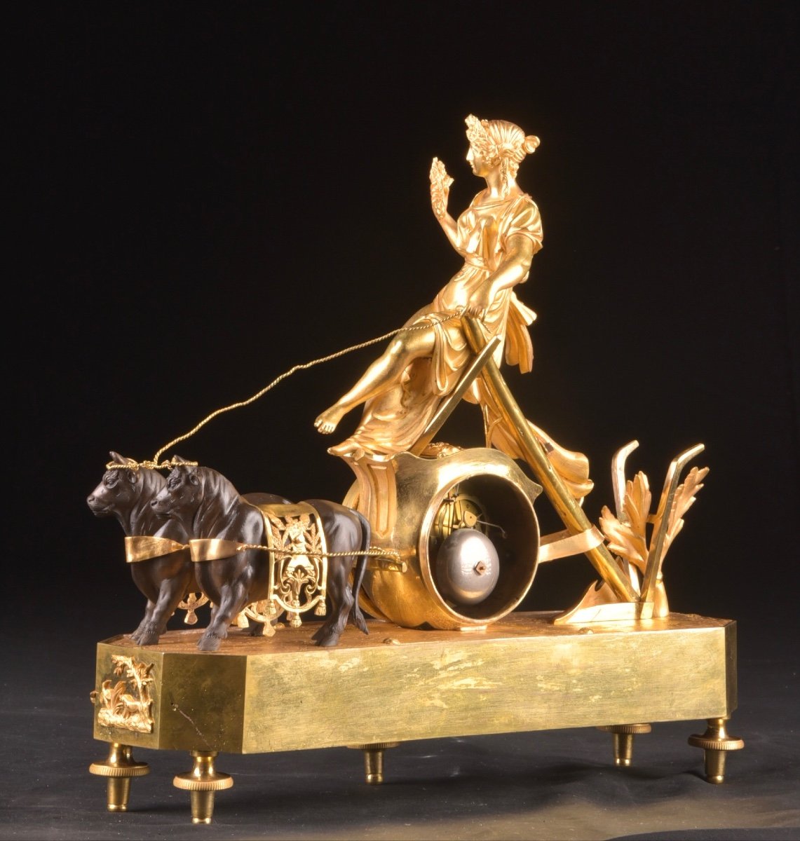 Pendule de cheminée Louis XVI "Le char de Cérès", en bronze doré et patiné-photo-3
