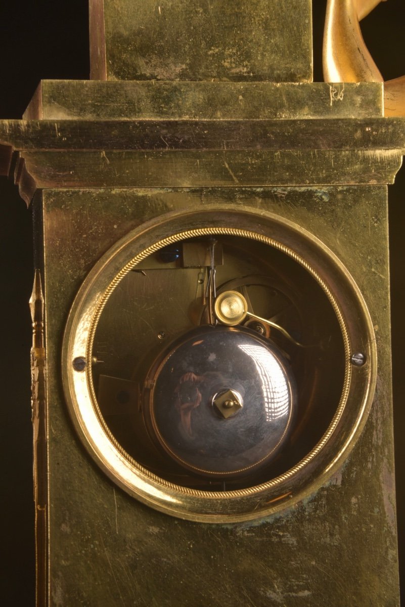 Une Pendule Française En Bronze Doré Du Début Du 19ème Siècle-photo-3