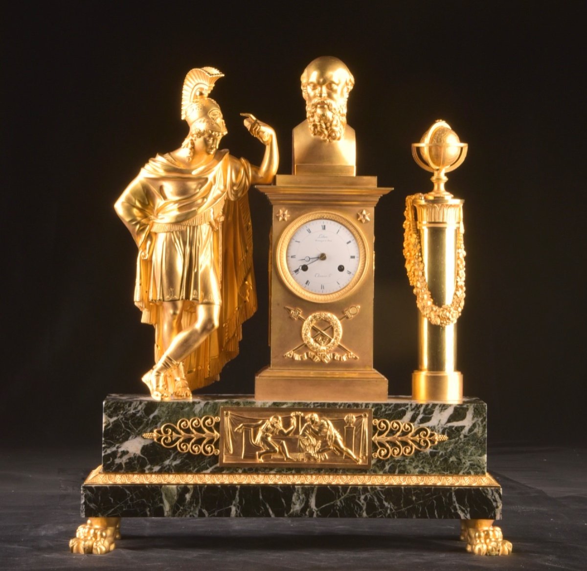 Une Pendule Française En Bronze Doré Du Début Du 19ème Siècle