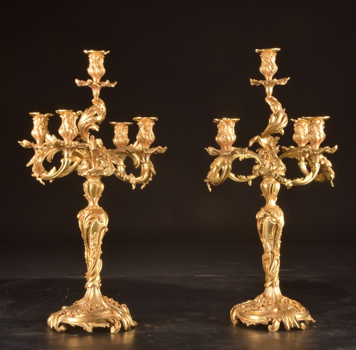 Paire de candélabres en bronze doré – attribués à Maison Miller – France, vers 1850