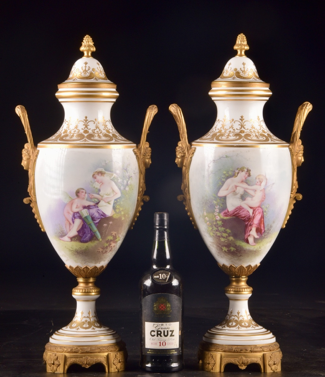 Pair Of Monumental Urns In French Porcelain Mounted In Gilt Bronze, Napoleon III Period-photo-3