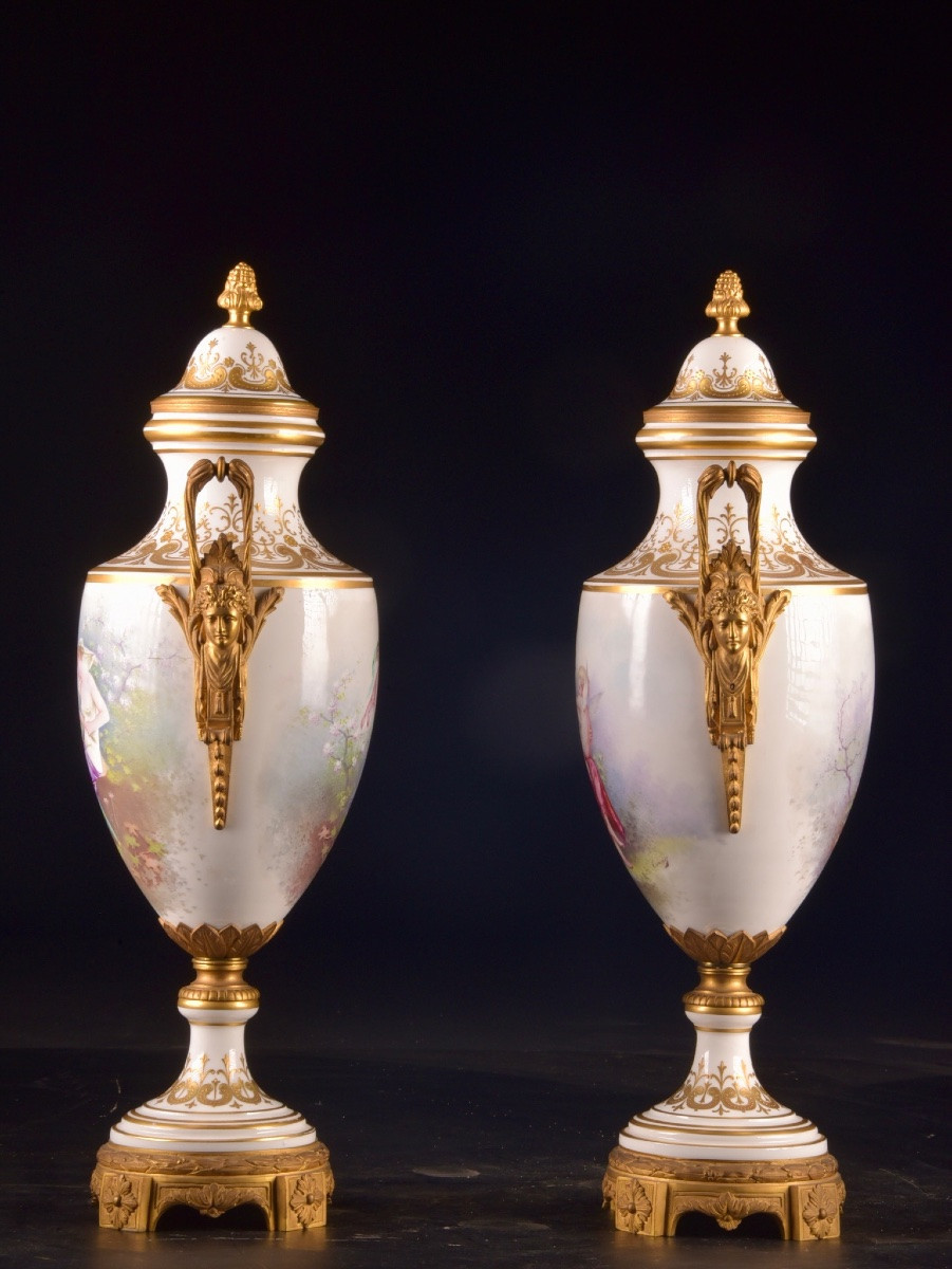 Pair Of Monumental Urns In French Porcelain Mounted In Gilt Bronze, Napoleon III Period-photo-1
