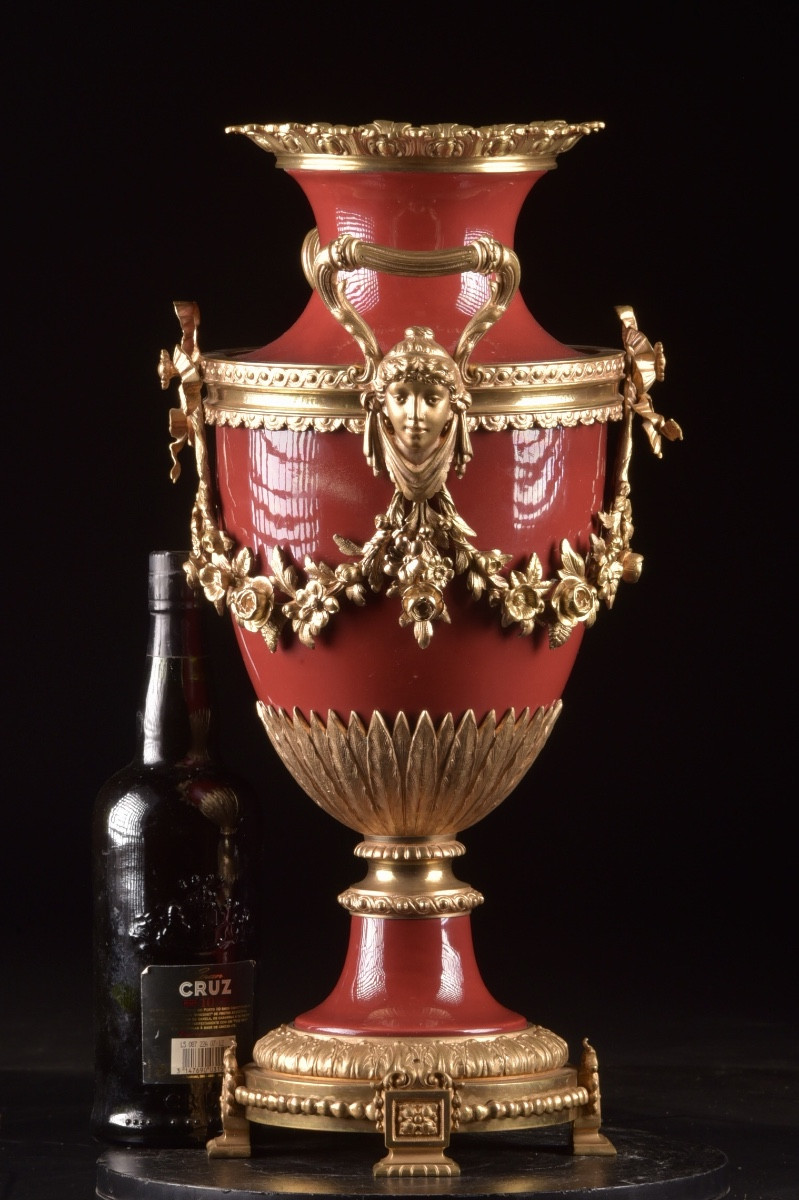 A French Napoleon III Ormolu-mounted Oxblood Glass Vase-photo-4