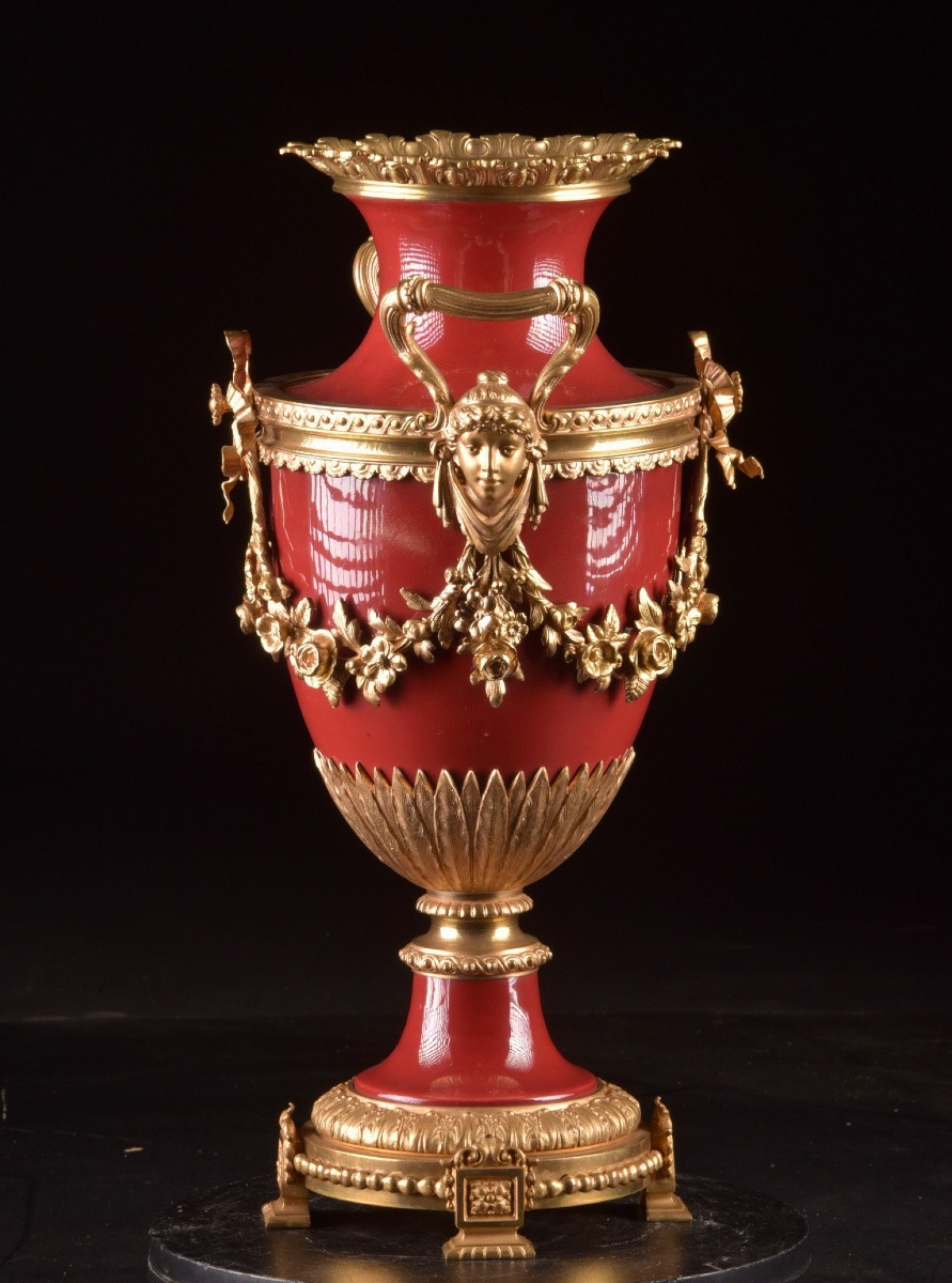 A French Napoleon III Ormolu-mounted Oxblood Glass Vase-photo-1