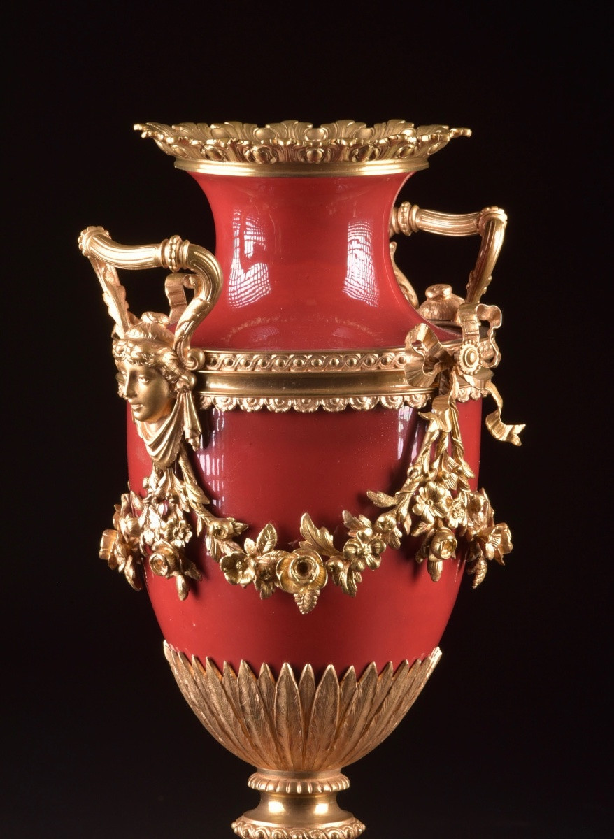 A French Napoleon III Ormolu-mounted Oxblood Glass Vase-photo-2