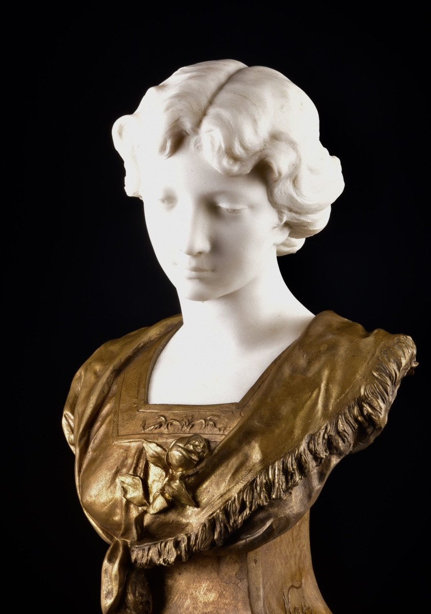 Buste de jeune femme en marbre de Carrare et bronze, signée Nasi, Italie, fin XIXe – début XXe -photo-2