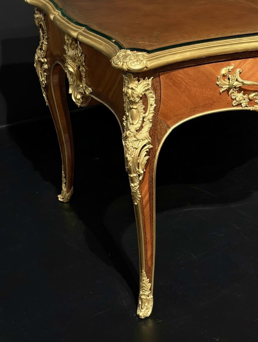 Bureau de style Louis XV, bois plaqué et bronze doré, estampillé Durand & Fils, vers 1880–1900-photo-4