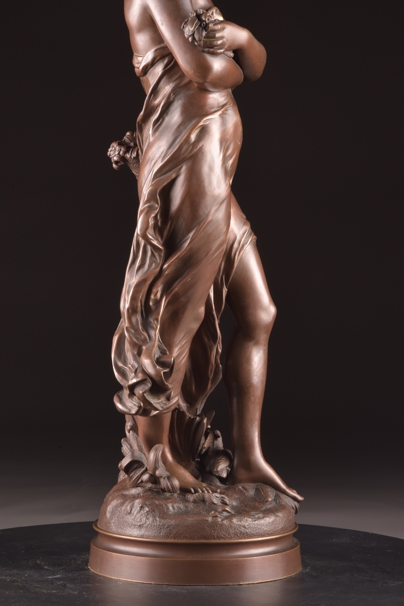 Hippolyte Moreau (1832–1927) – Grande Figure Féminine Allégorique en Bronze, 71 cm-photo-2