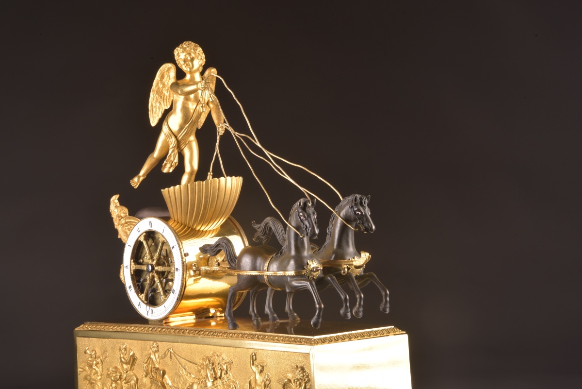 Pendule de char d’époque Empire en bronze doré et patiné, signée Courvoisier à Paris, vers 1805-photo-1