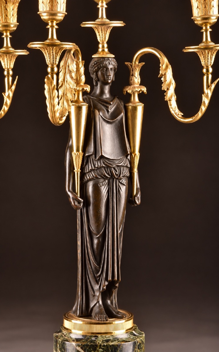 Paire d’importants candélabres Empire aux cariatides – Bronze patiné et doré-photo-6