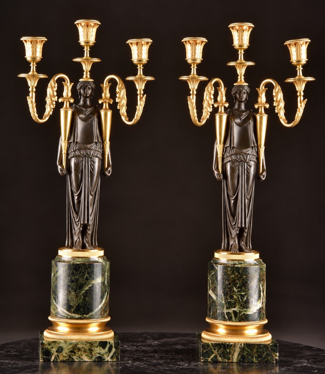 Paire d’importants candélabres Empire aux cariatides – Bronze patiné et doré-photo-7