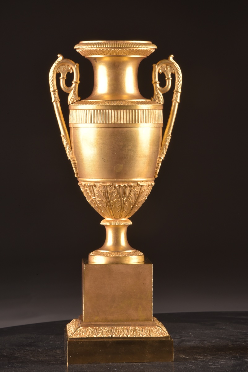 Paire de vases amphores en bronze doré d’époque Empire, vers 1810–1820-photo-6