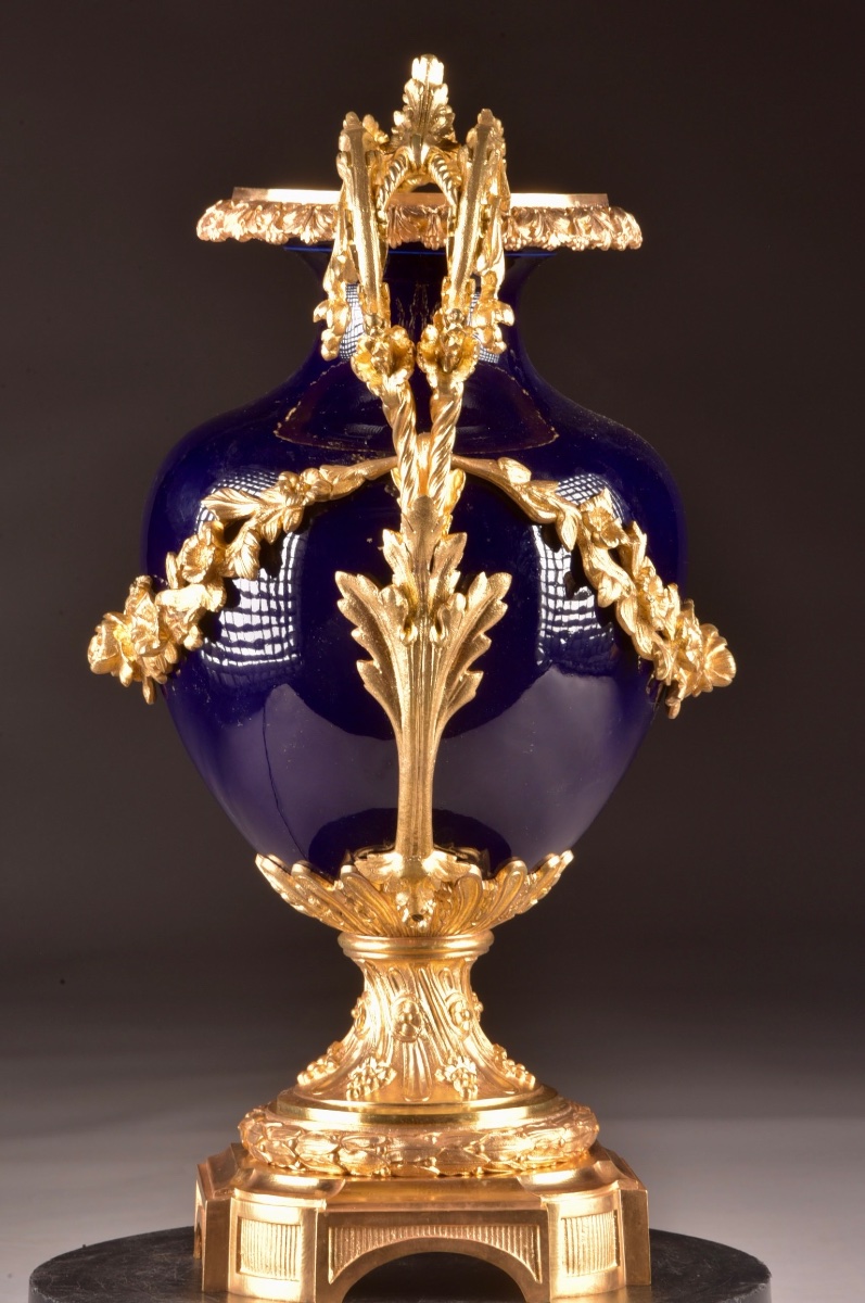 Grand vase en porcelaine bleu cobalt et bronze doré – Époque Napoléon III-photo-3