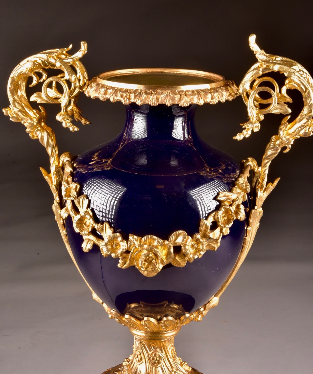 Grand vase en porcelaine bleu cobalt et bronze doré – Époque Napoléon III-photo-3