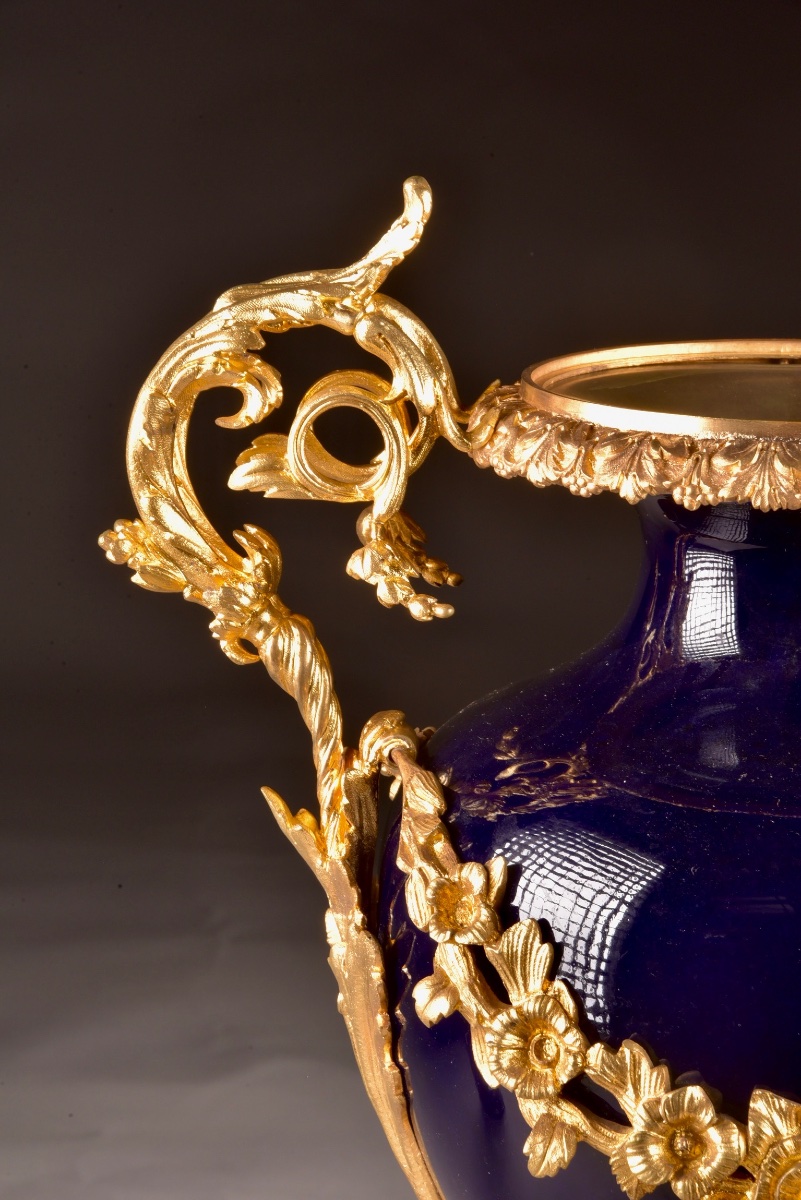 Grand vase en porcelaine bleu cobalt et bronze doré – Époque Napoléon III-photo-7