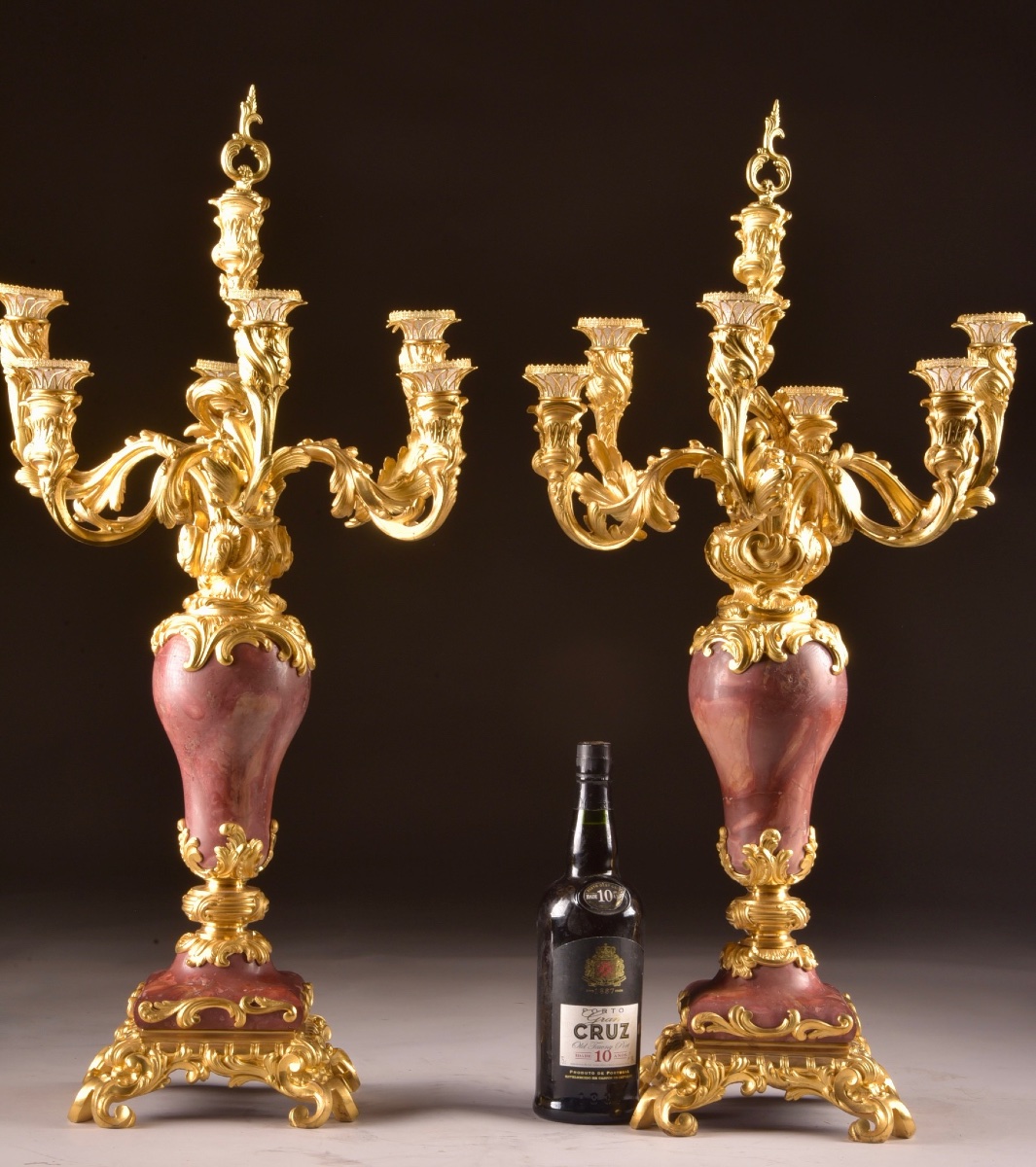 Grande Paire de Candélabres Napoléon III à Six Lumières en Bronze Doré et Marbre Rouge -photo-2