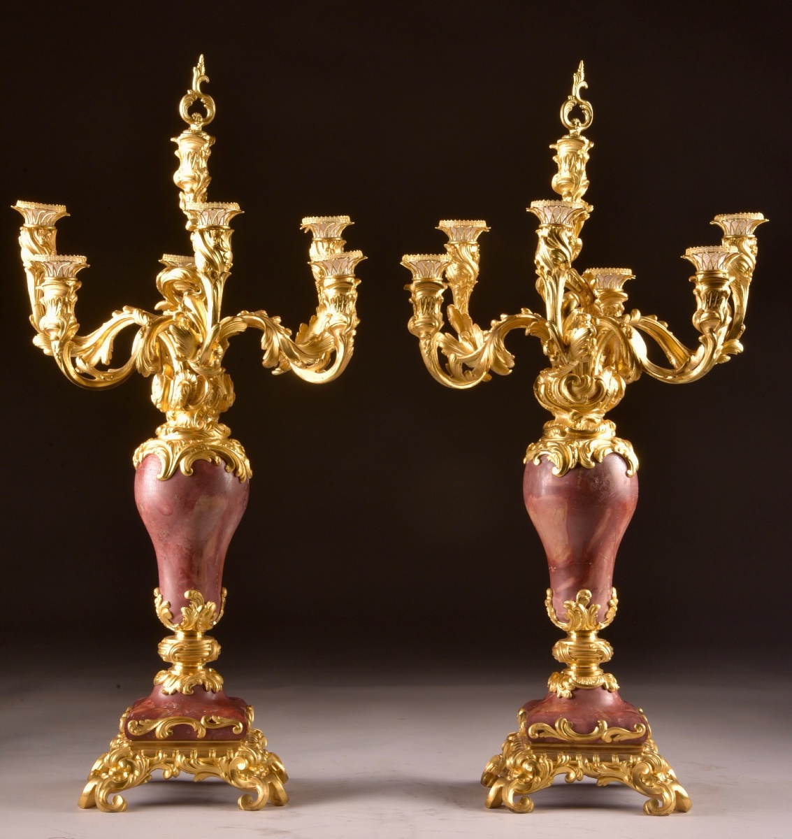 Grande Paire de Candélabres Napoléon III à Six Lumières en Bronze Doré et Marbre Rouge 