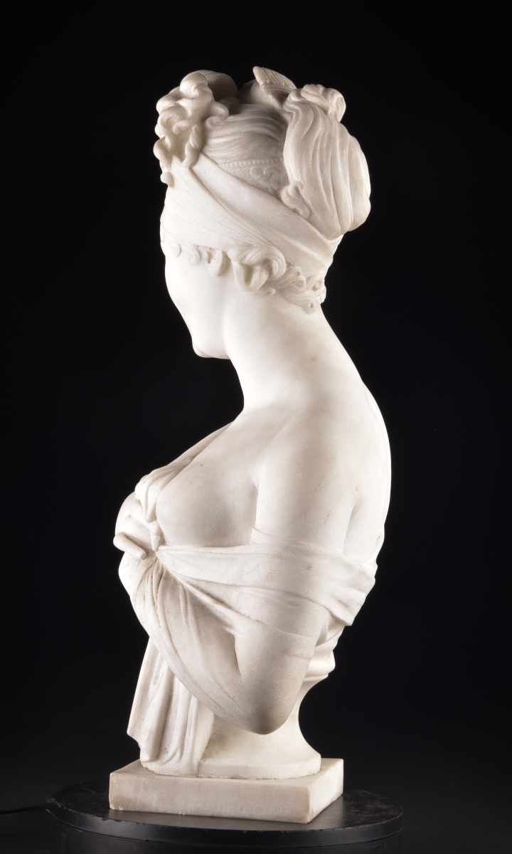 Madame Récamier – Magnificent Neoclassical Bust In Carrara Marble-photo-2